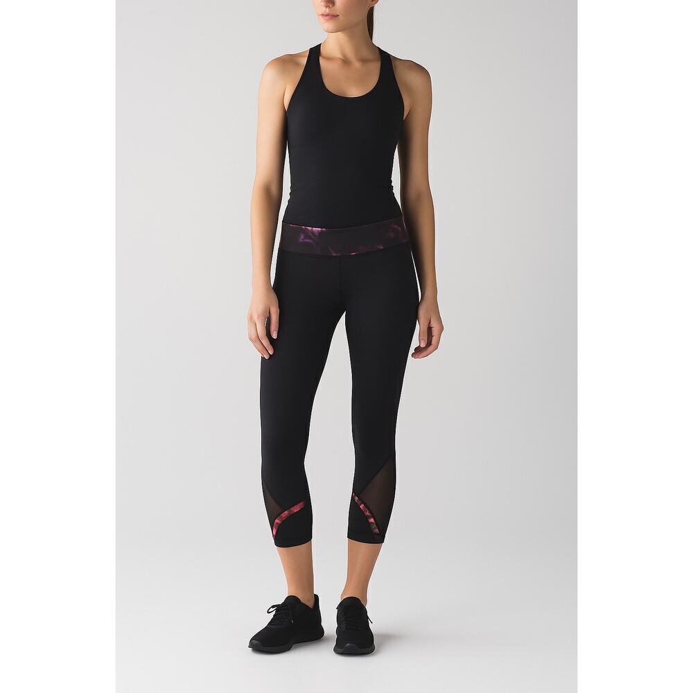 Lululemon Black Floral Trim Cropped Leggings Size 4
